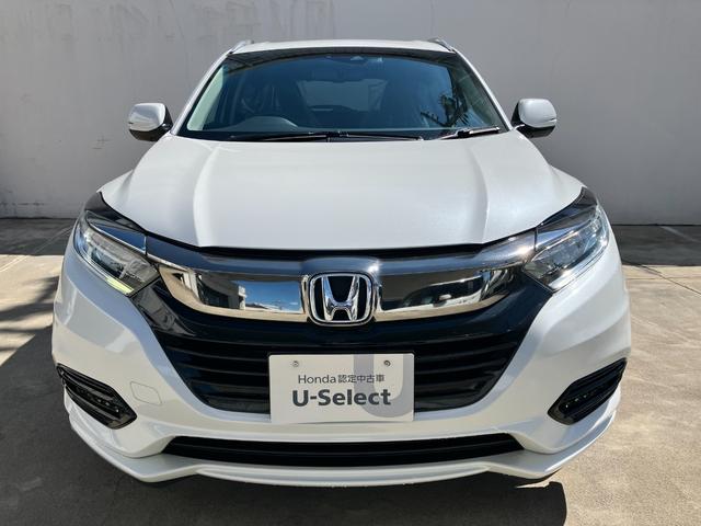 ヴェゼル ハイブリッドＺ　ＡＣＣフルセグナビＬＥＤヘッドＲカメラＥＴＣフォグランプ電制Ｐオートブレーキホールド機能サイドカーテンエアバッグ運転席助手席シートヒーターＢＴミュージックラックＣＤＤＶＤ再生ＵＳＢスマキー（3枚目）