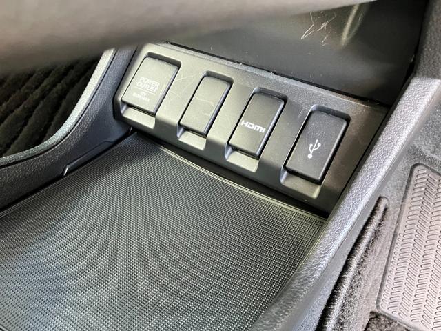 ヴェゼル ハイブリッドＺ　ＡＣＣフルセグナビＬＥＤヘッドＲカメラＥＴＣフォグランプ電制Ｐオートブレーキホールド機能サイドカーテンエアバッグ運転席助手席シートヒーターＢＴミュージックラックＣＤＤＶＤ再生ＵＳＢスマキー（20枚目）