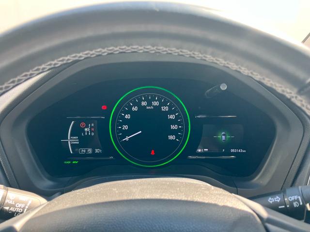 ヴェゼル ハイブリッドＺ　ＡＣＣフルセグナビＬＥＤヘッドＲカメラＥＴＣフォグランプ電制Ｐオートブレーキホールド機能サイドカーテンエアバッグ運転席助手席シートヒーターＢＴミュージックラックＣＤＤＶＤ再生ＵＳＢスマキー（26枚目）