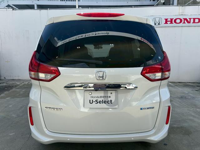 フリードハイブリッド ハイブリッド・Ｇホンダセンシング　ＡＣＣフルセグナビＬＥＤヘッドＲカメラ両側パワスラＥＴＣオートエアコンＢＴミュージックラックＣＤＤＶＤ再生ＵＳＢジャックオートリトラミラースマキー（5枚目）