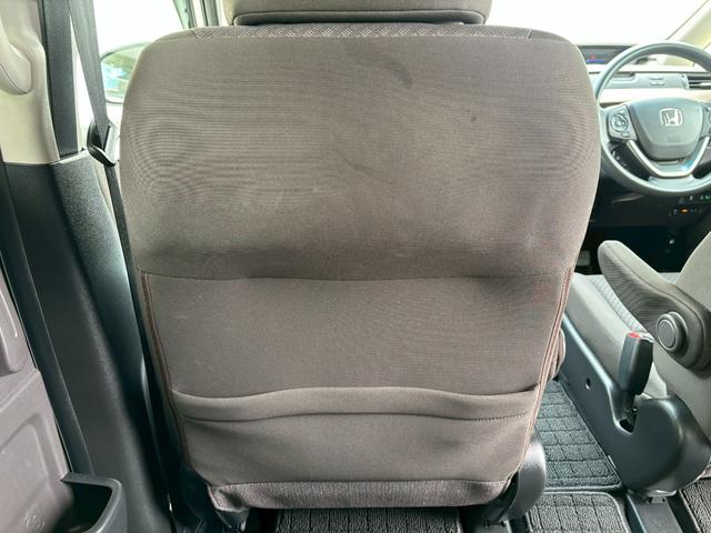 フリードハイブリッド ハイブリッド・Ｇホンダセンシング　ＡＣＣフルセグナビＬＥＤヘッドＲカメラ両側パワスラＥＴＣオートエアコンＢＴミュージックラックＣＤＤＶＤ再生ＵＳＢジャックオートリトラミラースマキー（11枚目）