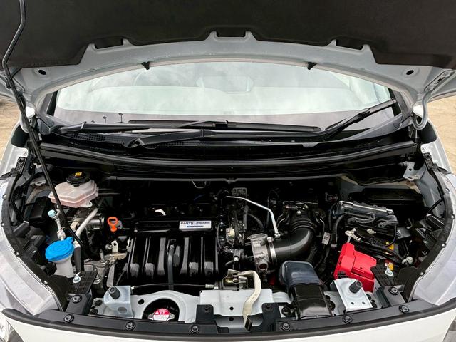 フリードハイブリッド ハイブリッド・Ｇホンダセンシング　ＡＣＣフルセグナビＬＥＤヘッドＲカメラ両側パワスラＥＴＣオートエアコンＢＴミュージックラックＣＤＤＶＤ再生ＵＳＢジャックオートリトラミラースマキー（23枚目）