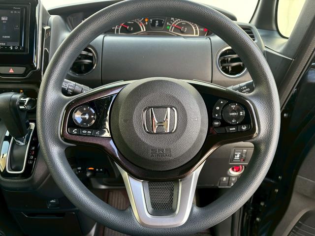 Ｎ－ＢＯＸカスタム Ｇ・Ｌホンダセンシング　ＡＣＣ社外フルセグナビＬＥＤヘッドＲカメラ左リアパワスラＥＴＣサイドカーテンエアバッグ前方ドラレコ純正アルミオートエアコンＢＴスマキー（17枚目）