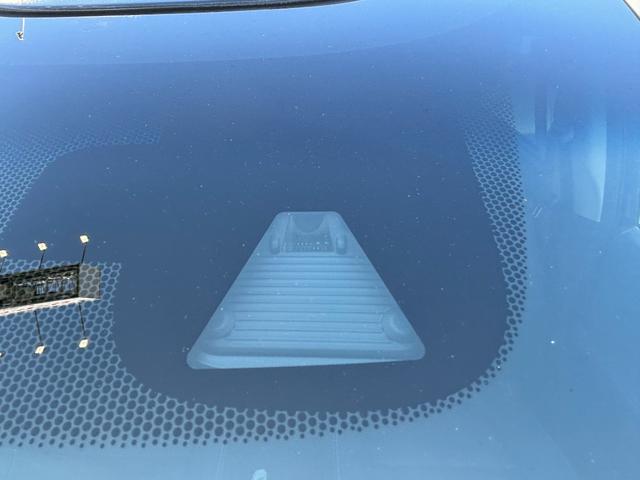 フリードハイブリッド ハイブリッド・Ｇホンダセンシング　ＡＣＣフルセグナビＬＥＤヘッドＲカメラＥＴＣサイドカーテンエアバッグＲモニター両側パワスラ運転席助手席シートヒーターＢＴミュージックラックＣＤＤＶＤ再生純正アルミ本革巻きステアリングスマキー（23枚目）