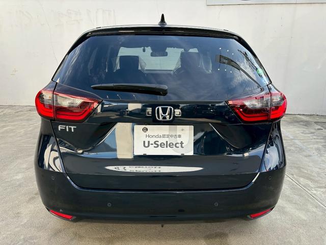 フィット ベーシック　ＡＣＣフルセグナビＥＴＣハロゲンヘッドＲカメラナビ連動前後ドラレコサイドカーテンエアバッグ電制ＰオートブレーキホールドＢＴミュージックラックＣＤＤＶＤ再生ＵＳＢスマキー（5枚目）