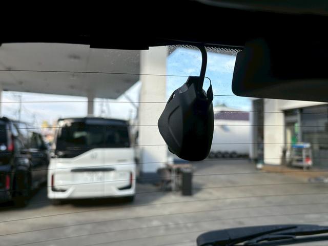 フィット ベーシック　ＡＣＣフルセグナビＥＴＣハロゲンヘッドＲカメラナビ連動前後ドラレコサイドカーテンエアバッグ電制ＰオートブレーキホールドＢＴミュージックラックＣＤＤＶＤ再生ＵＳＢスマキー（21枚目）