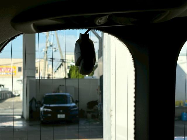 ステップワゴンスパーダ ｅ：ＨＥＶスパーダＧ・ＥＸホンダセンシング　ＡＣＣフルセグナビＬＥＤヘッドフォグＲカメラＥＴＣナビ連動ドラレコ両側パワスラ電制Ｐオートブレーキホールド純正アルミＢＴミュージックラックＣＤＤＶＤ再生トリプルゾーンエアコン（29枚目）