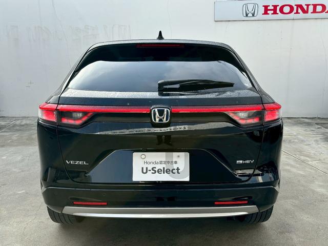 ヴェゼル ｅ：ＨＥＶＺ　ＨｏｎｄａＣＯＮＮＥＣＴナビＡＣＣ前後ドラレコＲカメラＬＥＤヘッドフォグＥＴＣブラインドスポットインフォメーション運転席助手席シートヒーターパワーテールゲートＢＴフルセグＵＳＢ純正アルミＰセンサー（6枚目）