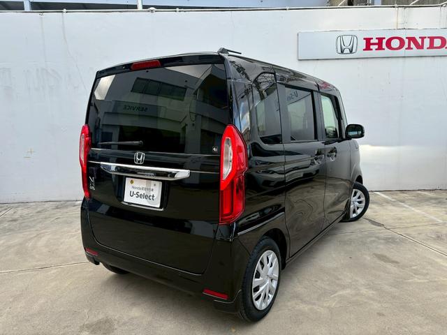 Ｎ－ＢＯＸ Ｌ　ＡＣＣフルセグナビＬＥＤヘッドＲカメラ左リアパワスラ運転席助手席シートヒーターオートエアコン電制ＰオートブレーキホールドＰセンサーシートバックテーブルＢＴミュージックラックＣＤＤＶＤ再生スマキー（4枚目）