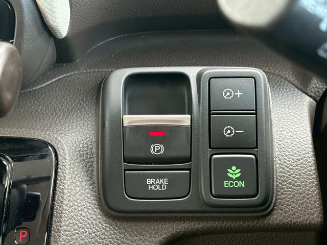 Ｎ－ＢＯＸ Ｌ　ＡＣＣフルセグナビＬＥＤヘッドＲカメラ左リアパワスラ運転席助手席シートヒーターオートエアコン電制ＰオートブレーキホールドＰセンサーシートバックテーブルＢＴミュージックラックＣＤＤＶＤ再生スマキー（17枚目）