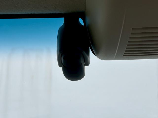 Ｎ－ＢＯＸ Ｌ　ＡＣＣフルセグナビＬＥＤヘッドＲカメラ左リアパワスラ運転席助手席シートヒーターオートエアコン電制ＰオートブレーキホールドＰセンサーシートバックテーブルＢＴミュージックラックＣＤＤＶＤ再生スマキー（22枚目）