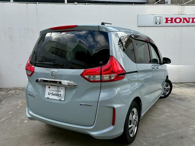 フリードハイブリッド ハイブリッド・Ｇ　ＡＣＣフルセグナビＬＥＤヘッドＲカメラ両側パワスラＥＴＣ前後ドラレコ運転席助手席シートヒーターＢＴミュージックラックＣＤＤＶＤ再生ＵＳＢスマキー（4枚目）