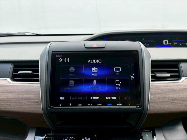 フリードハイブリッド ハイブリッド・Ｇ　ＡＣＣフルセグナビＬＥＤヘッドＲカメラ両側パワスラＥＴＣ前後ドラレコ運転席助手席シートヒーターＢＴミュージックラックＣＤＤＶＤ再生ＵＳＢスマキー（14枚目）