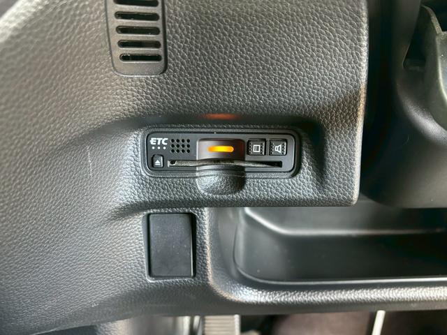 Ｎ－ＢＯＸカスタム Ｇ・Ｌターボホンダセンシング　ＡＣＣフルセグナビＬＥＤヘッドフォグＲカメラＥＴＣナビ連動ドラレコ両側パワスラ運転席助手席シートヒーターサイドカーテンエアバッグ本革巻きステアリングパドルシフトＢＴミュージックラックＣＤＤＶＤ再生（21枚目）