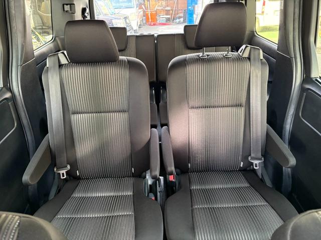 ヴォクシー ハイブリッドＺＳ　煌ＩＩ　モデリスタエアロ・両側パワースライドドア・クルーズコントロール・レーンキープアシスト・Ｂｌｕｅｔｏｏｔｈ対応ナビ・ＥＴＣ・ドライブレコーダー・バックカメラ・純正１６インチアルミホイール・シートヒーター（24枚目）