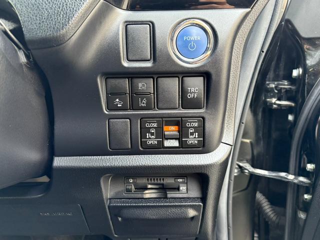 ヴォクシー ハイブリッドＺＳ　煌ＩＩ　モデリスタエアロ・両側パワースライドドア・クルーズコントロール・レーンキープアシスト・Ｂｌｕｅｔｏｏｔｈ対応ナビ・ＥＴＣ・ドライブレコーダー・バックカメラ・純正１６インチアルミホイール・シートヒーター（26枚目）