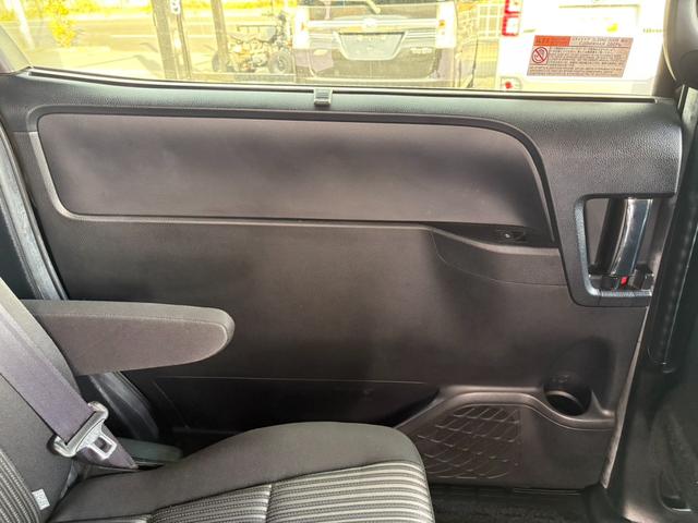 ヴォクシー ハイブリッドＺＳ　煌ＩＩ　モデリスタエアロ・両側パワースライドドア・クルーズコントロール・レーンキープアシスト・Ｂｌｕｅｔｏｏｔｈ対応ナビ・ＥＴＣ・ドライブレコーダー・バックカメラ・純正１６インチアルミホイール・シートヒーター（32枚目）