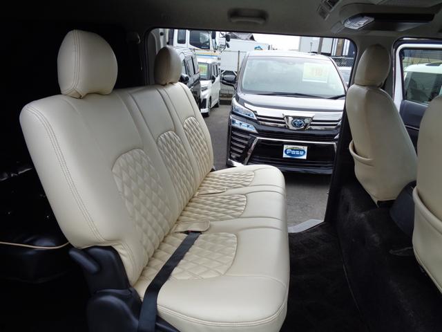 ハイエースバン スーパーGL ダークプライム ディーゼル・後席モニター・社外ナビ・バックモニター・前後ドライブレコーダー・レーザー・ETC・リアベット仕様・社外シートカバー・(16枚目)