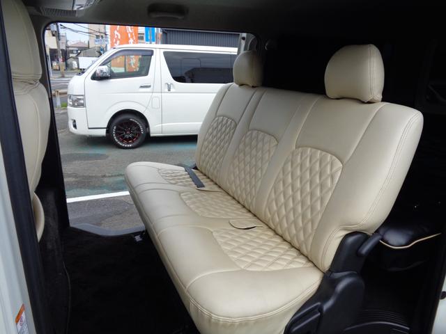 ハイエースバン スーパーGL ダークプライム ディーゼル・後席モニター・社外ナビ・バックモニター・前後ドライブレコーダー・レーザー・ETC・リアベット仕様・社外シートカバー・(17枚目)