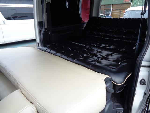 ハイエースバン スーパーGL ダークプライム ディーゼル・後席モニター・社外ナビ・バックモニター・前後ドライブレコーダー・レーザー・ETC・リアベット仕様・社外シートカバー・(20枚目)