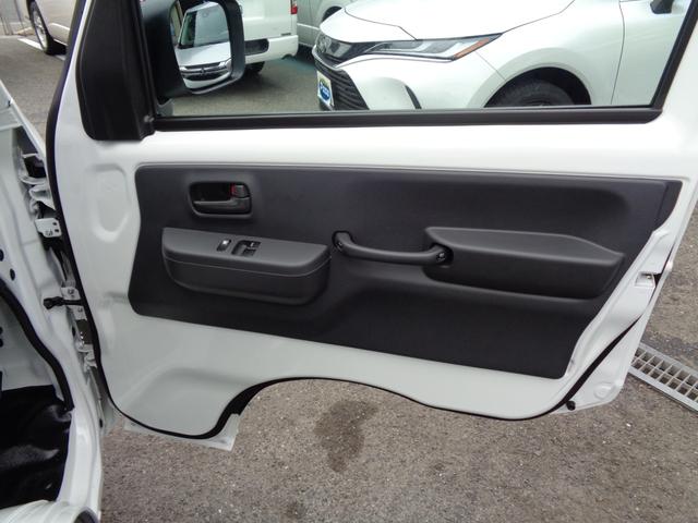 NT100クリッパートラック DXオートマ・パワステ・パワーウインドウ DX オートマパワステ・パワーウインドウ・純正ラジオデッキ(19枚目)