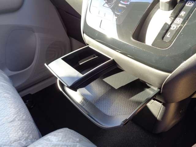 デイズ X 届出済未使用車・X・パール・走行7キロ(30枚目)