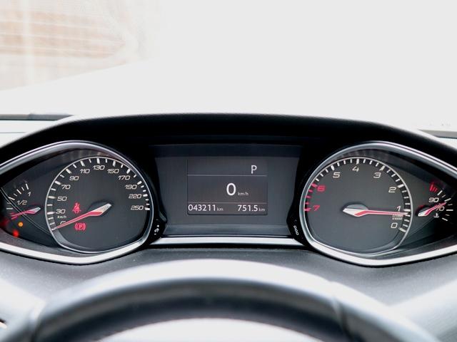 SW シエロ 禁煙車 パノラミックガラスルーフ 純正ナビ/フルセグ バックカメラ クルコン LEDオートライト フォグランプ ルーフレール スマートキー プッシュスタート ETC 純正16AW パドルシフト(37枚目)