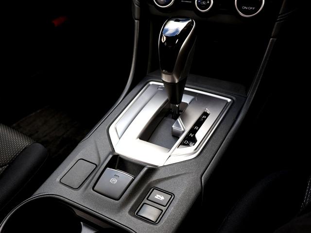 インプレッサスポーツ １．６ｉ－Ｌアイサイト　禁煙車　純正８型ナビ／フルセグ　バックカメラ　ＬＥＤオートライト　フォグ　ＳＲＨ　全車速ＡＣＣ　衝突軽減ブレーキ　レーンキーピング　ＢＳＭ　スマートキー　プッシュスタート　ＥＴＣ　純正１６ＡＷ（16枚目）