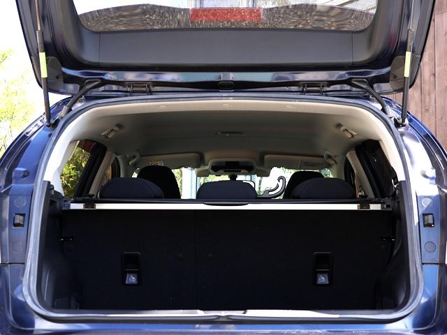 インプレッサスポーツ １．６ｉ－Ｌアイサイト　禁煙車　純正８型ナビ／フルセグ　バックカメラ　ＬＥＤオートライト　フォグ　ＳＲＨ　全車速ＡＣＣ　衝突軽減ブレーキ　レーンキーピング　ＢＳＭ　スマートキー　プッシュスタート　ＥＴＣ　純正１６ＡＷ（22枚目）