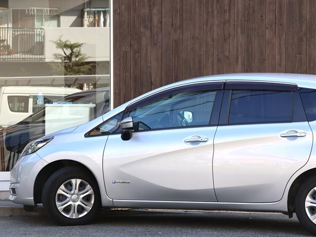 ノート e-パワー X エマージェンシーブレーキ 禁煙車 純正SDナビ/フルセグ バックカメラ 前後ドライブレコーダー オートライト/オートハイビーム レーンキーピング インテリキー プッシュスタート ETC ステアスイッチ(8枚目)