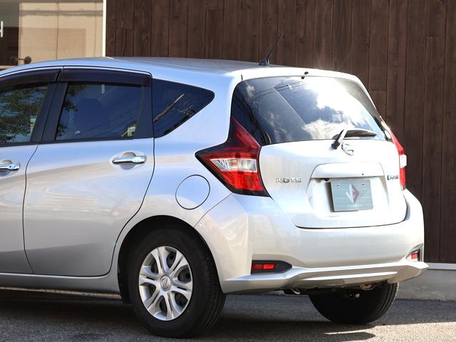 ノート e-パワー X エマージェンシーブレーキ 禁煙車 純正SDナビ/フルセグ バックカメラ 前後ドライブレコーダー オートライト/オートハイビーム レーンキーピング インテリキー プッシュスタート ETC ステアスイッチ(11枚目)