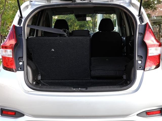 ノート e-パワー X エマージェンシーブレーキ 禁煙車 純正SDナビ/フルセグ バックカメラ 前後ドライブレコーダー オートライト/オートハイビーム レーンキーピング インテリキー プッシュスタート ETC ステアスイッチ(23枚目)