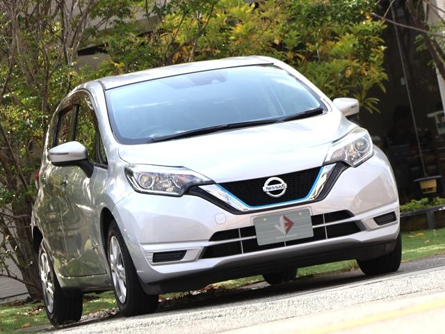 ノート e-パワー X エマージェンシーブレーキ 禁煙車 純正SDナビ/フルセグ バックカメラ 前後ドライブレコーダー オートライト/オートハイビーム レーンキーピング インテリキー プッシュスタート ETC ステアスイッチ(29枚目)