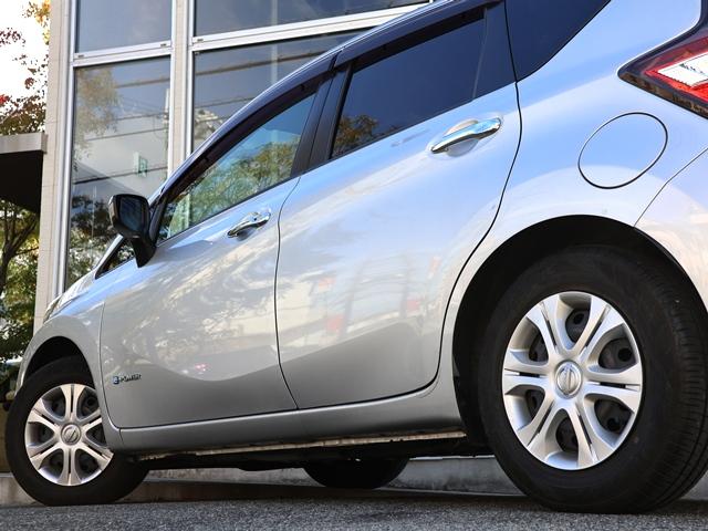 ノート e-パワー X エマージェンシーブレーキ 禁煙車 純正SDナビ/フルセグ バックカメラ 前後ドライブレコーダー オートライト/オートハイビーム レーンキーピング インテリキー プッシュスタート ETC ステアスイッチ(60枚目)