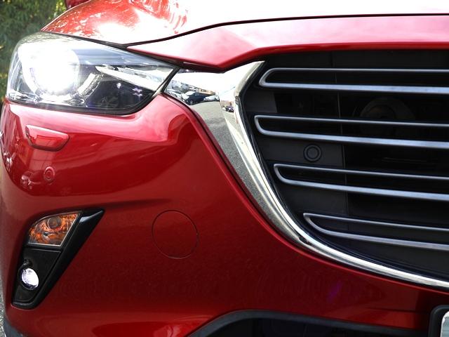 CX-3 20S エクスクルーシブモッズ 4WD 禁煙車 革 BOSE 純正SDナビ アラウンドビューモニター B/S/Fカメラ LEDオートライト 全車速ACC 衝突軽減ブレーキ 障害物センサー HUD BSM ドラレコ スマートキー(8枚目)