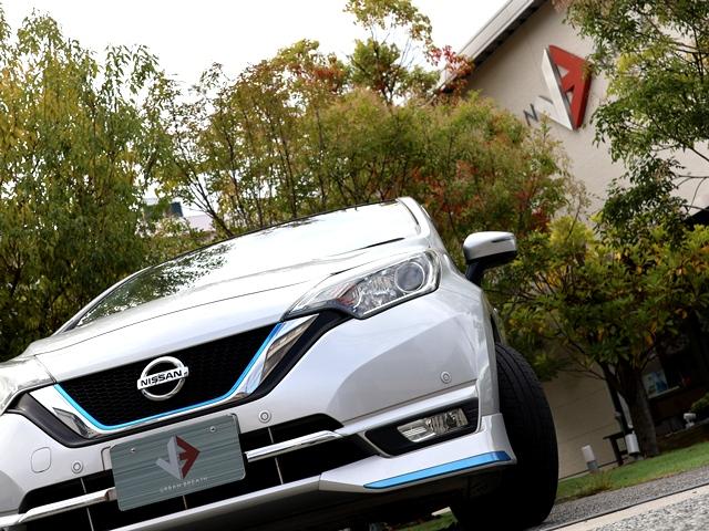 ノート e-パワー メダリスト エマージェンシーブレーキ 禁煙車 純正SDナビ/フルセグ/BR アラウンドビュー バック/サイド/フロントカメラ ドラレコ LEDオートライト デジタルインナーミラー インテリキー 純正15AW(31枚目)