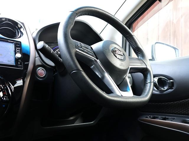 ノート e-パワー メダリスト エマージェンシーブレーキ 禁煙車 純正SDナビ/フルセグ/BR アラウンドビュー バック/サイド/フロントカメラ ドラレコ LEDオートライト デジタルインナーミラー インテリキー 純正15AW(39枚目)