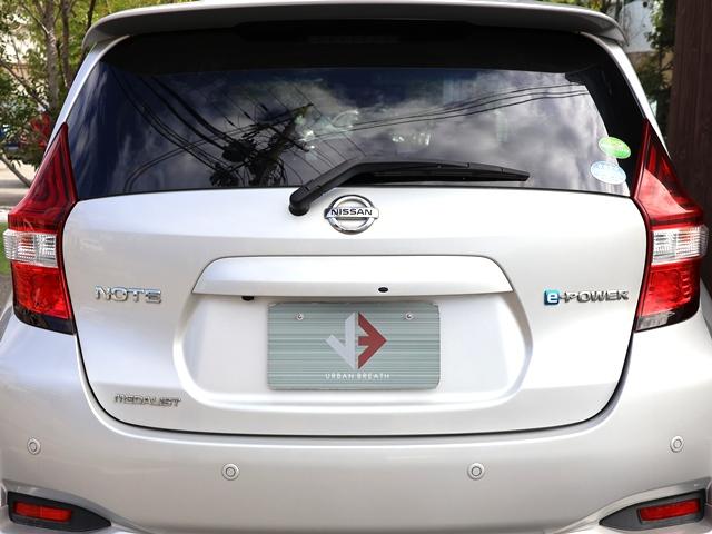 ノート e-パワー メダリスト エマージェンシーブレーキ 禁煙車 純正SDナビ/フルセグ/BR アラウンドビュー バック/サイド/フロントカメラ ドラレコ LEDオートライト デジタルインナーミラー インテリキー 純正15AW(68枚目)