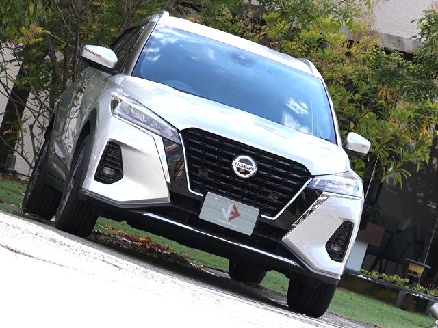 キックス Ｘ　プロパイロット　純正９型ナビ／フルセグ　アラウンドビューモニター　全車速ＡＣＣ　衝突軽減ブレーキ　レーンキーピング　駐車支援システム　障害物センサー　デジタルインナーミラー　インテリキー　純正１７ＡＷ（26枚目）