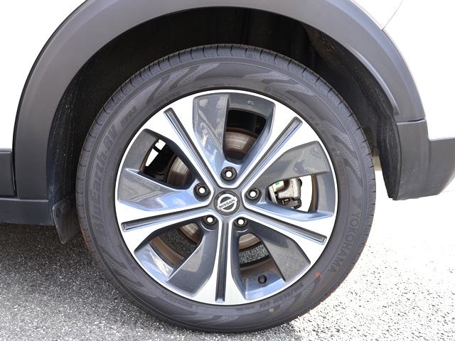 キックス Ｘ　プロパイロット　純正９型ナビ／フルセグ　アラウンドビューモニター　全車速ＡＣＣ　衝突軽減ブレーキ　レーンキーピング　駐車支援システム　障害物センサー　デジタルインナーミラー　インテリキー　純正１７ＡＷ（37枚目）