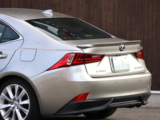 【障害物センサー】障害物に近づくと物体に感知して自動で警告してくれる障害物センサーシステムが装着されております★これが付いていれば、駐車の苦手な方でもぶつける心配がなく、安心して運転していただけます