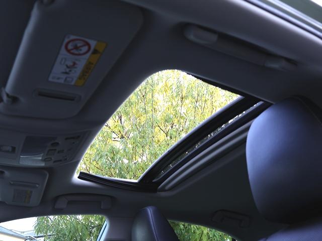 【プリクラッシュセーフティシステム】事前に衝突を予知し、衝突に対して身構えることによって被害を軽減してくれます♪同時にプリクラッシュシートベルトを作動させることにより衝突被害の軽減♪