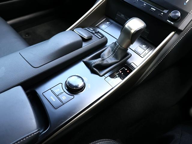 【ワンオーナー車】新車から一人のユーザー様が所有♪とても綺麗にお使いいただいていたのが分かるほど、綺麗な状態ですよ♪実際に現車をご覧いただければ、すぐに気に入っていただけるかと思います！