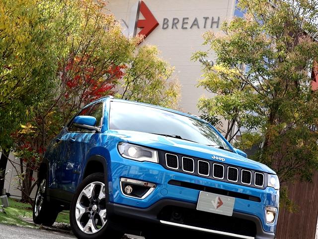 ジープ・コンパス リミテッド 4WD パノラミックサンルーフ メーカーナビ/フルセグ Bカメラ beatsサウンドシステム レーダークルコン レーンキーピング BSM パワーバックドア アップルカープレイ シートヒーター 禁煙車(6枚目)