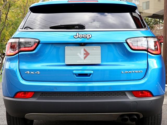 ジープ・コンパス リミテッド 4WD パノラミックサンルーフ メーカーナビ/フルセグ Bカメラ beatsサウンドシステム レーダークルコン レーンキーピング BSM パワーバックドア アップルカープレイ シートヒーター 禁煙車(24枚目)