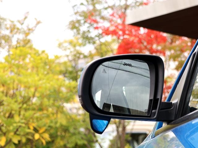 ジープ・コンパス リミテッド 4WD パノラミックサンルーフ メーカーナビ/フルセグ Bカメラ beatsサウンドシステム レーダークルコン レーンキーピング BSM パワーバックドア アップルカープレイ シートヒーター 禁煙車(39枚目)