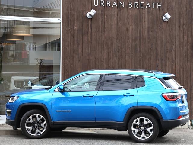 ジープ・コンパス リミテッド 4WD パノラミックサンルーフ メーカーナビ/フルセグ Bカメラ beatsサウンドシステム レーダークルコン レーンキーピング BSM パワーバックドア アップルカープレイ シートヒーター 禁煙車(44枚目)