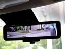 【インテリジェントルームミラー】乗員、ヘッドレスト、積載物などでさえぎられがちなルームミラーの後方視界をクリアに保ちます♪ON・OFF切り替えレバーでミラー状態とモニター表示状態を切り替えれます★