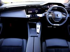 人気のディーゼル／ターボ車！！使い勝手のいいサイズで存在感はあるのに街に溶け込むデザインのプジョー３０８ＳＷ入庫しました♪予防安全装備や運転支援システム等、安全・先進装備が充実しております♪ 2