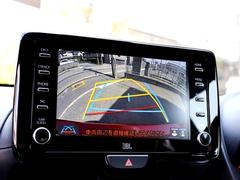 【バックカメラ】後退時うしろの映像がモニターに映し出されて、運転をアシストしてくれます★駐車の苦手な方でもこの機能があれば安心して駐車することができますね♪ 3